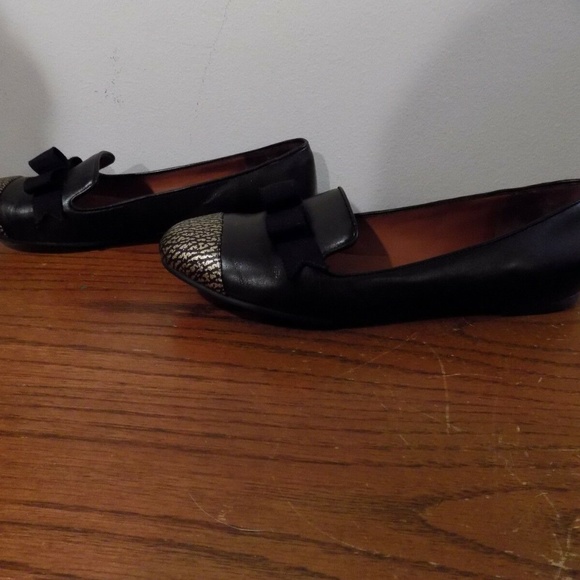 Marc by Marc Jacobs Shoes with Bow Accents - Picture 4 of 6